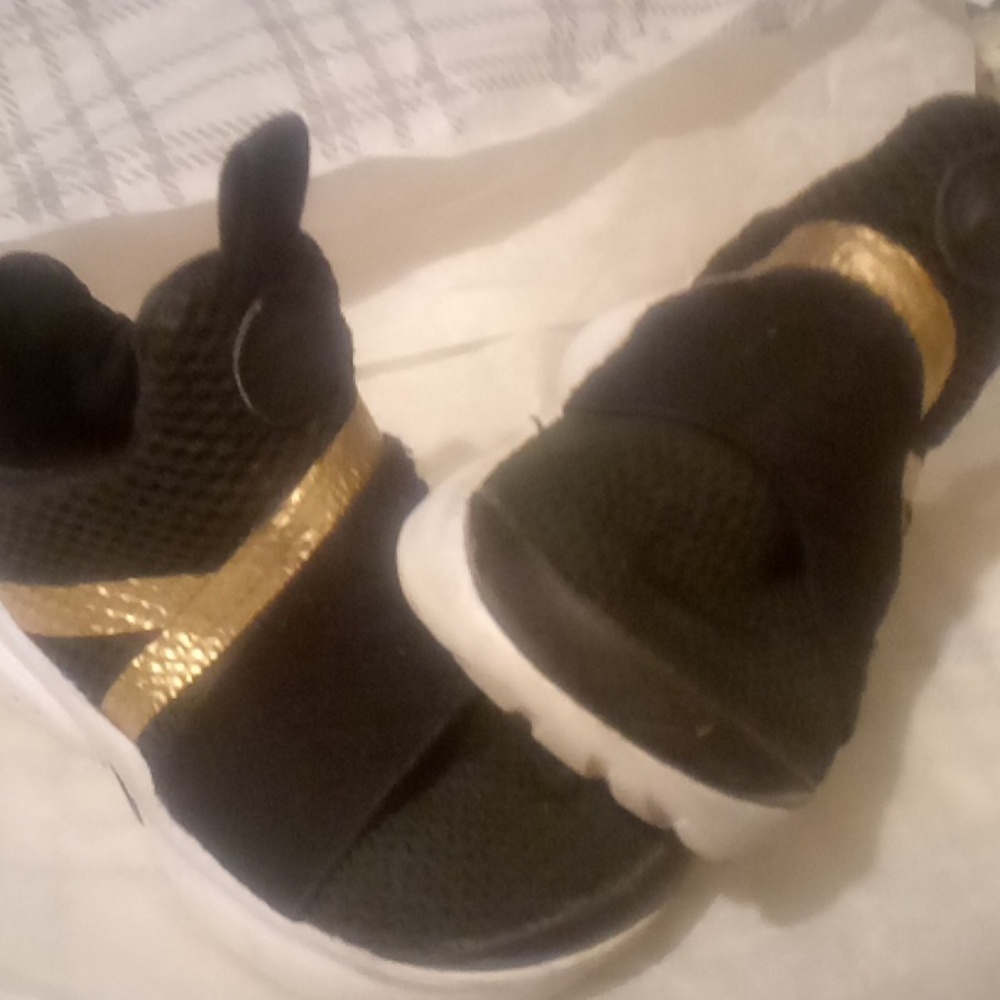 Toddler Nike presto extrem black and gold toddler 7